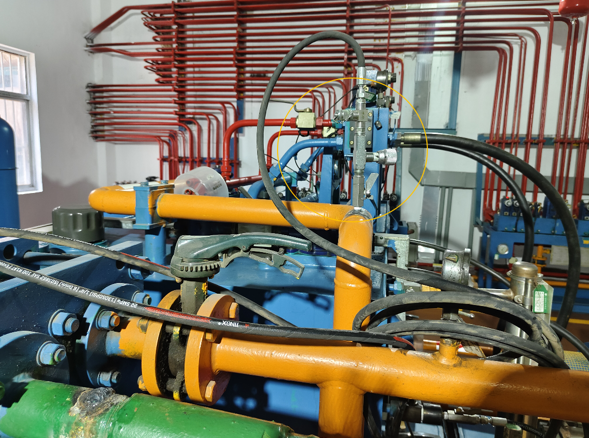 液壓站油液智能監(jiān)測應(yīng)用案例:鋼鐵廠高爐熱風爐液壓站 圖2